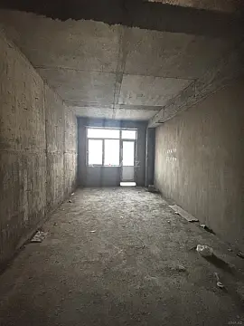 Satılır 3 otaqlı mənzil 134 m²