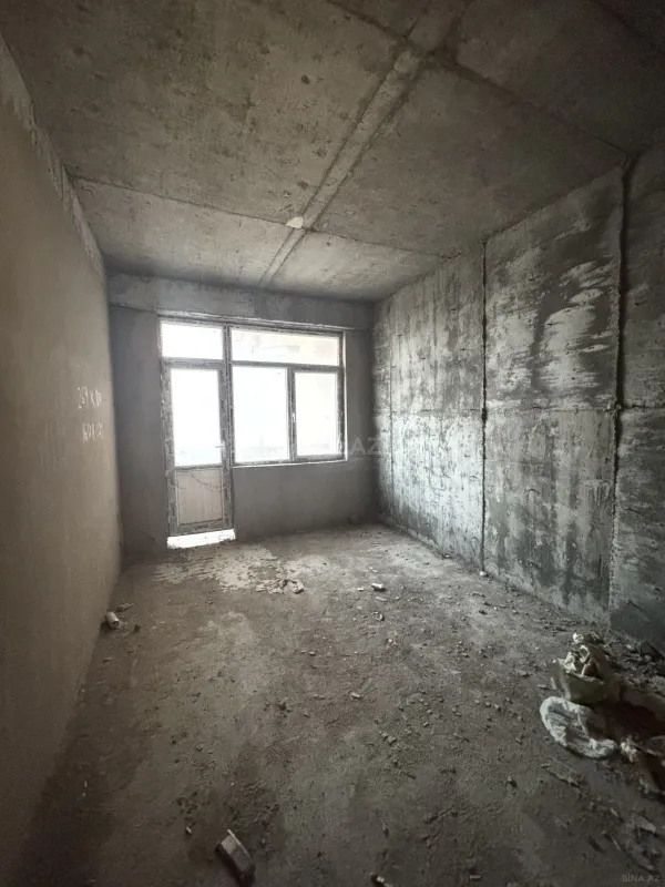 Satılır 3 otaqlı mənzil 134 m²