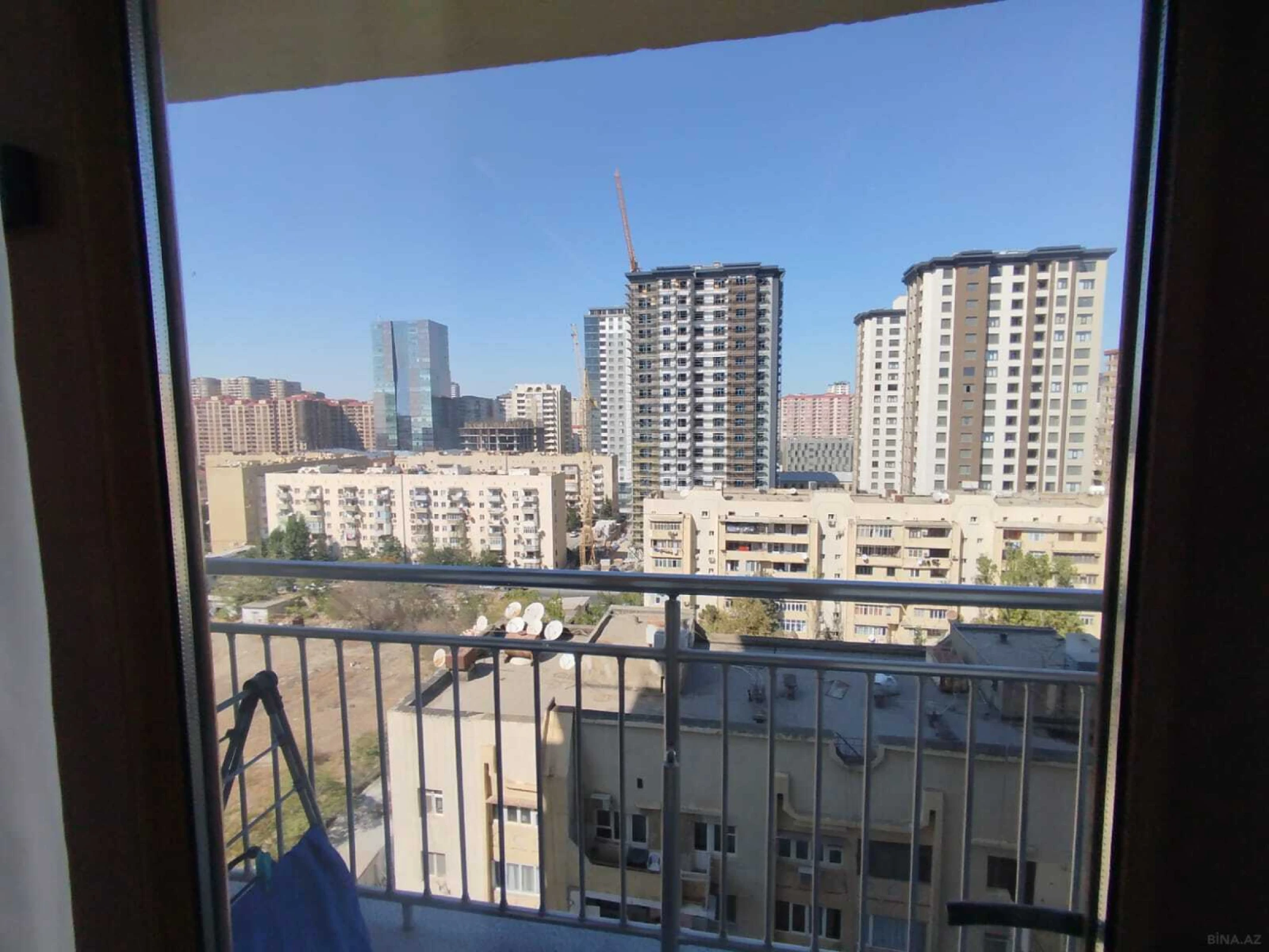 Kirayə verilir 3 otaqlı mənzil 150 m²