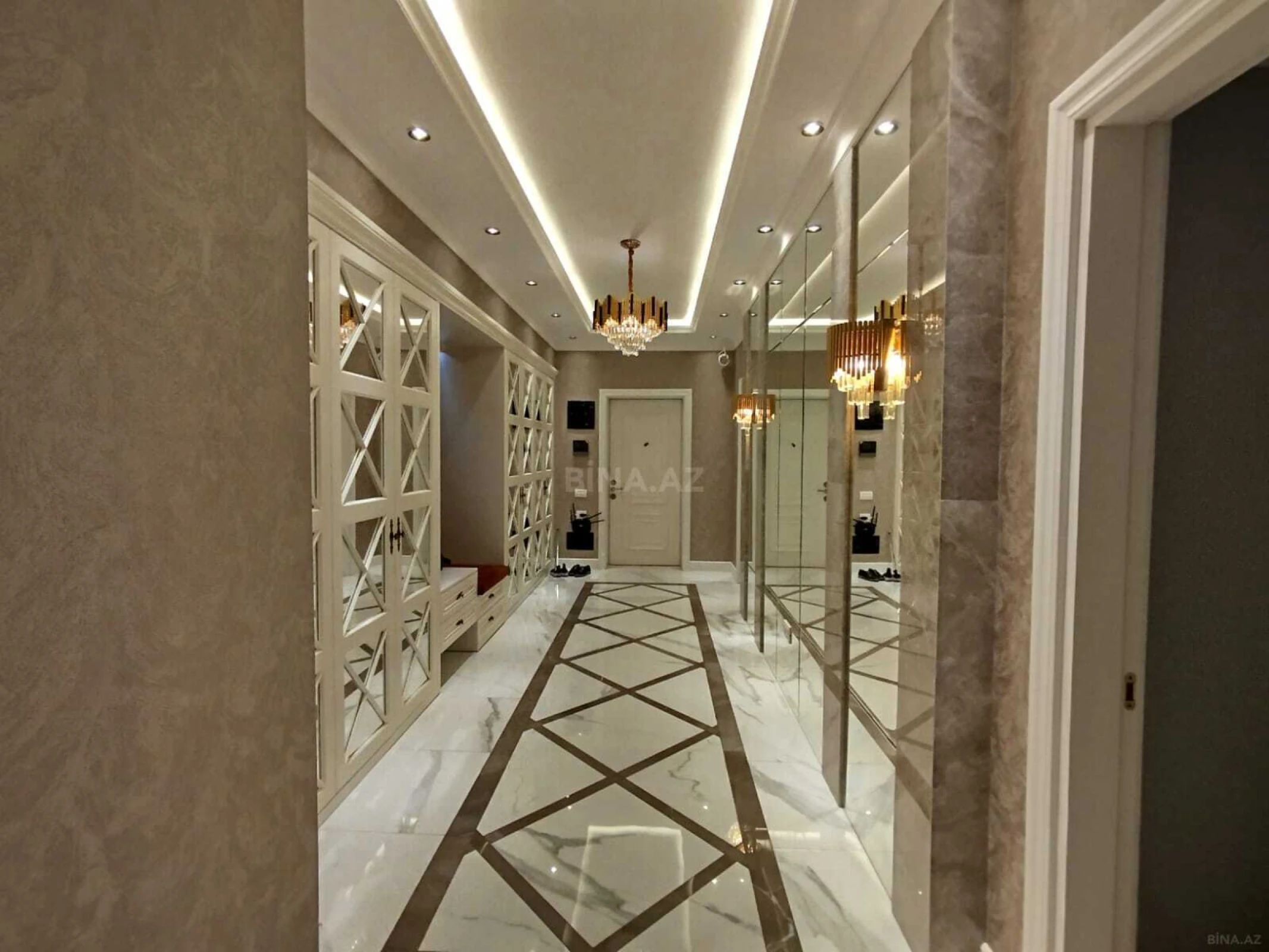 Kirayə verilir 3 otaqlı mənzil 150 m²