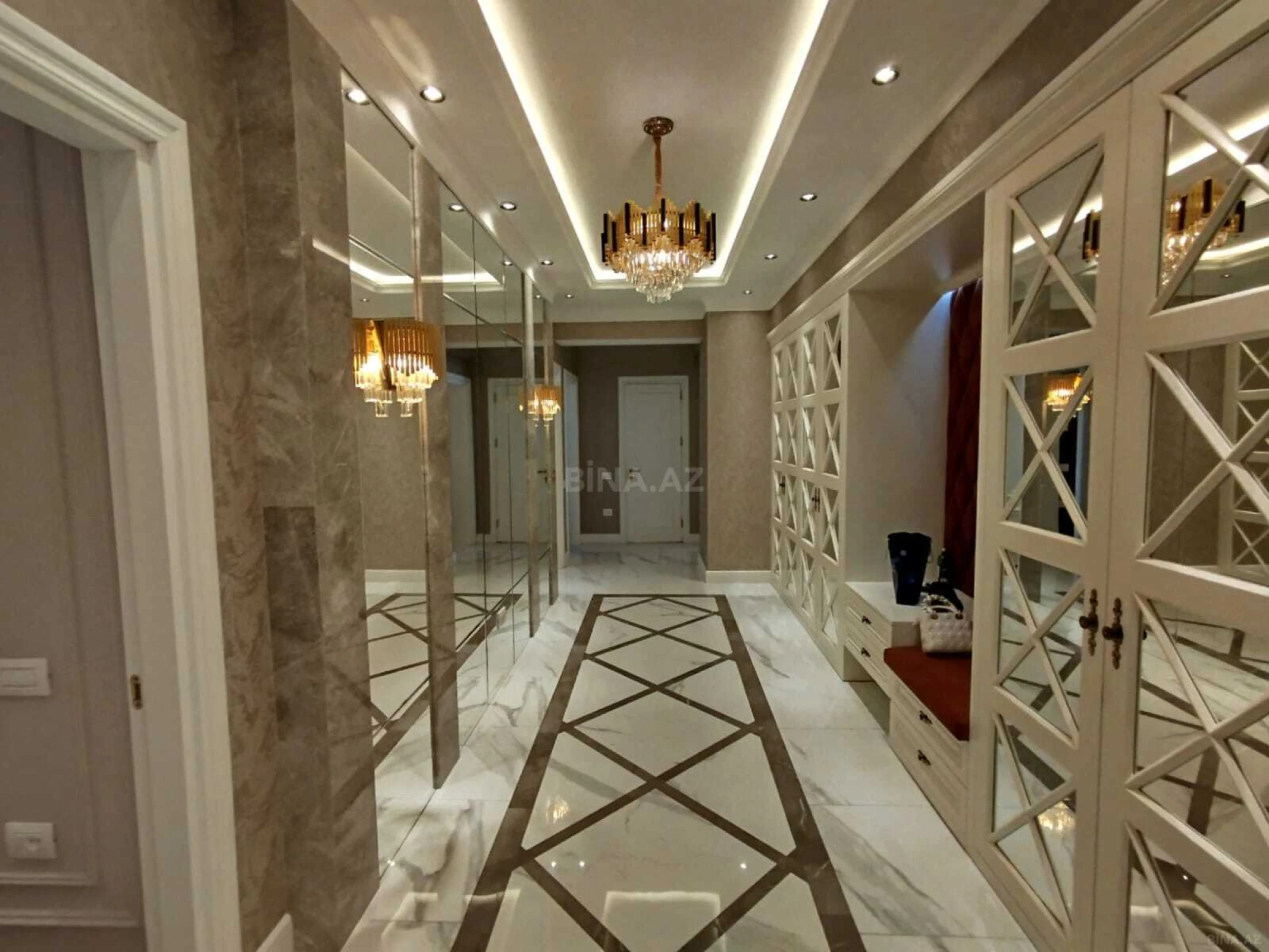 Kirayə verilir 3 otaqlı mənzil 150 m²