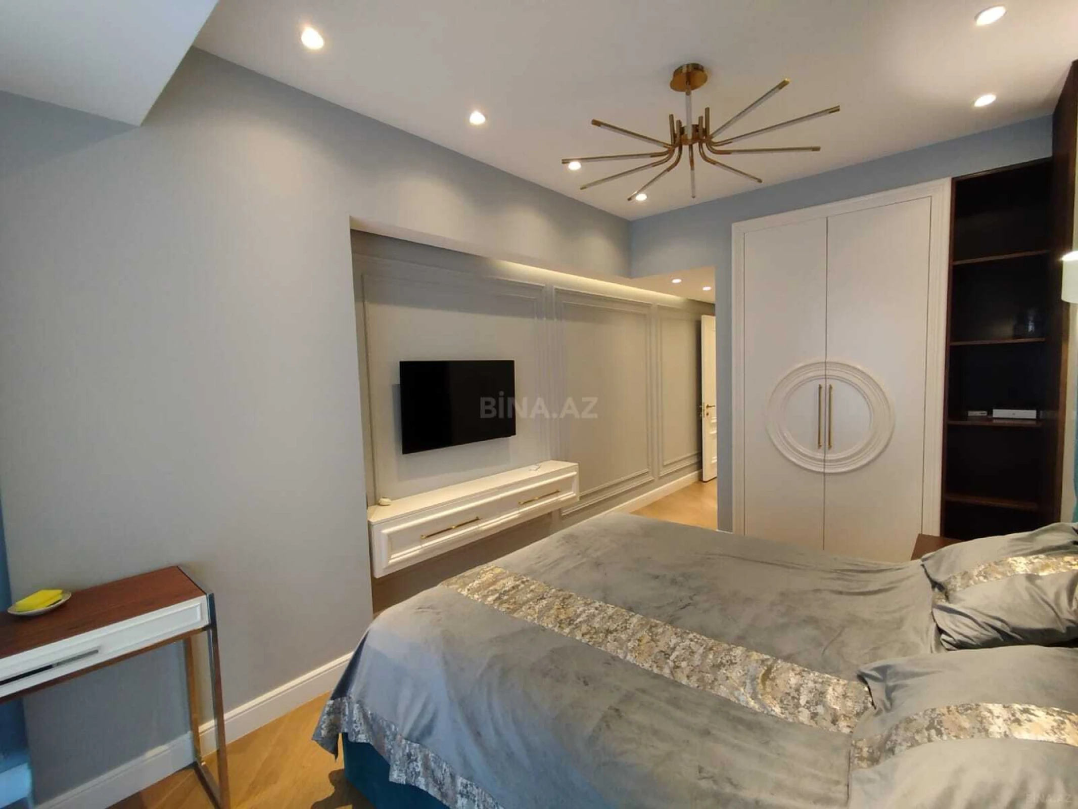 Kirayə verilir 3 otaqlı mənzil 150 m²