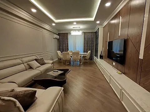 Kirayə verilir 3 otaqlı mənzil 150 m²
