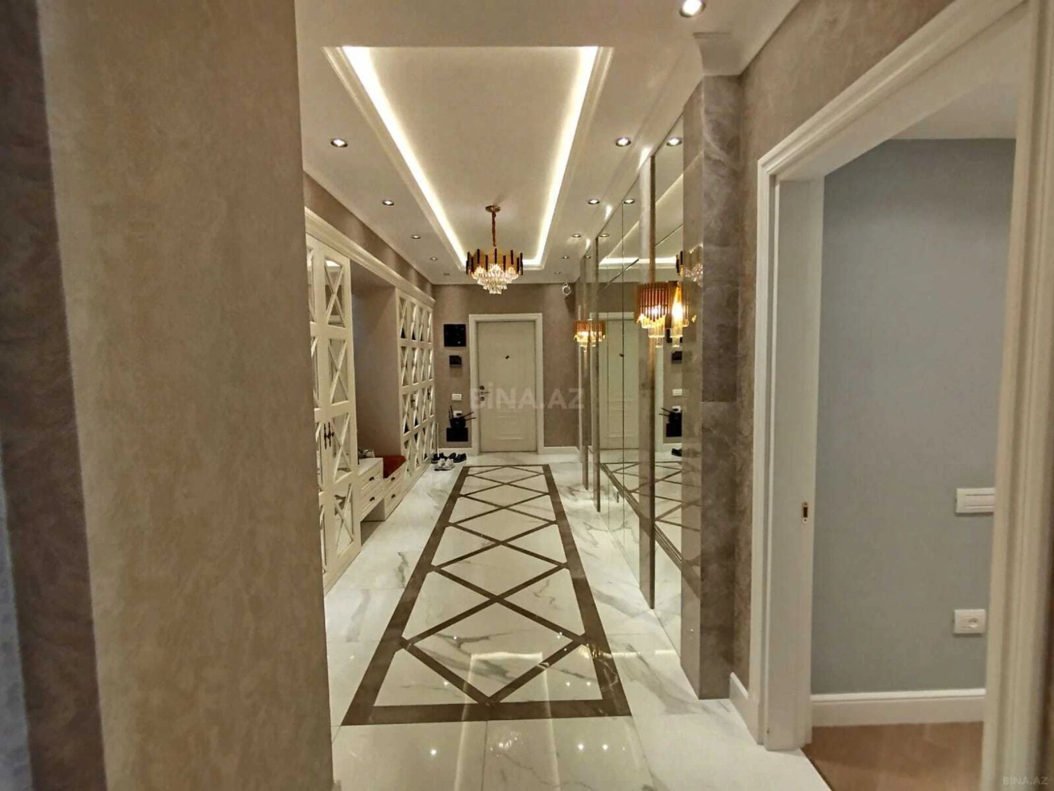 Kirayə verilir 3 otaqlı mənzil 150 m²