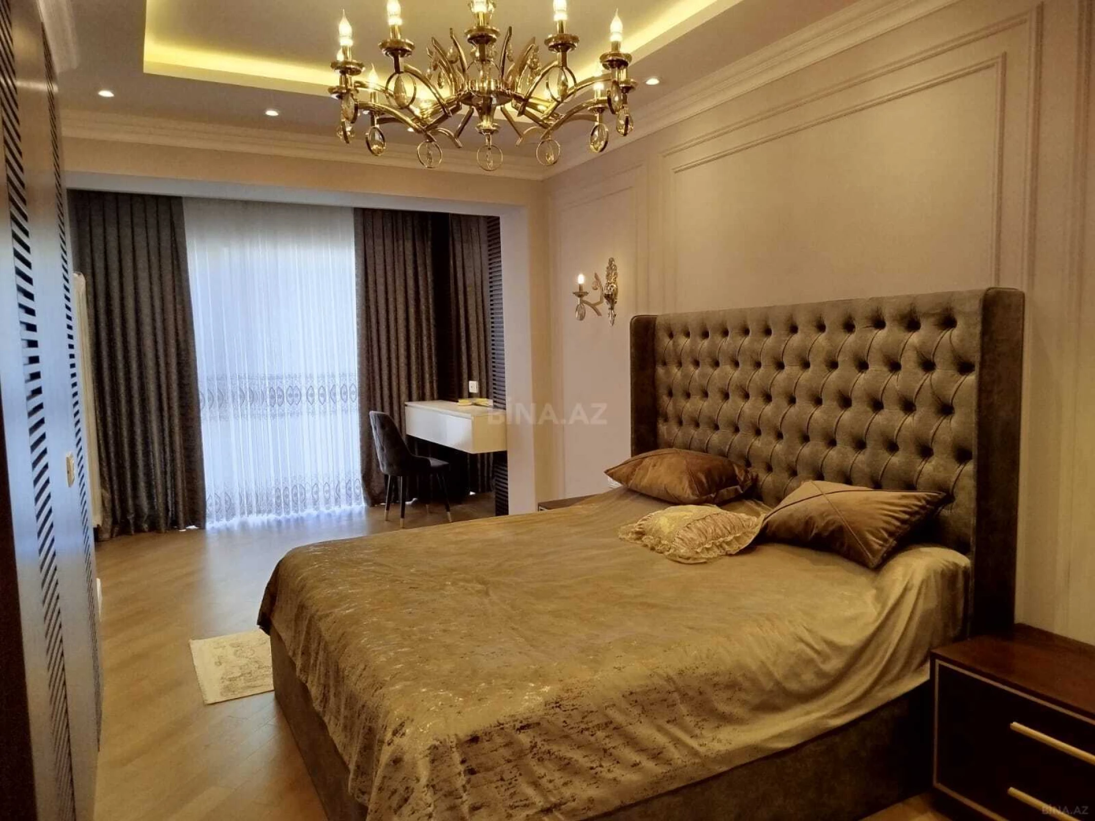 Kirayə verilir 3 otaqlı mənzil 150 m²