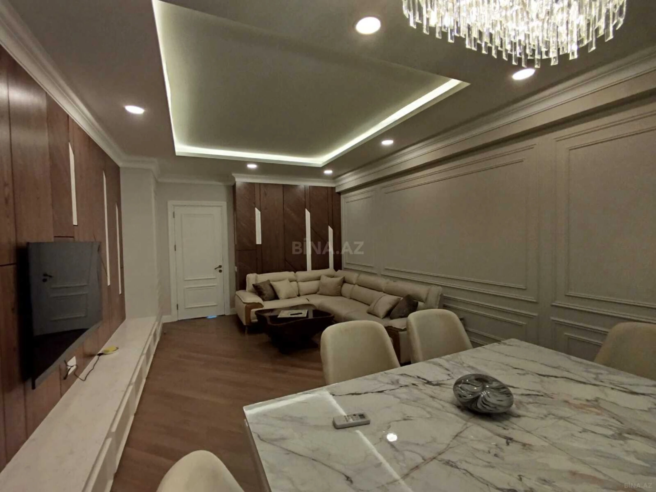 Kirayə verilir 3 otaqlı mənzil 150 m²
