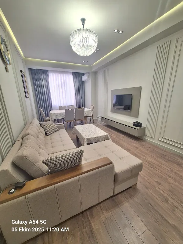 Kirayə verilir 2 otaqlı mənzil 70 m²