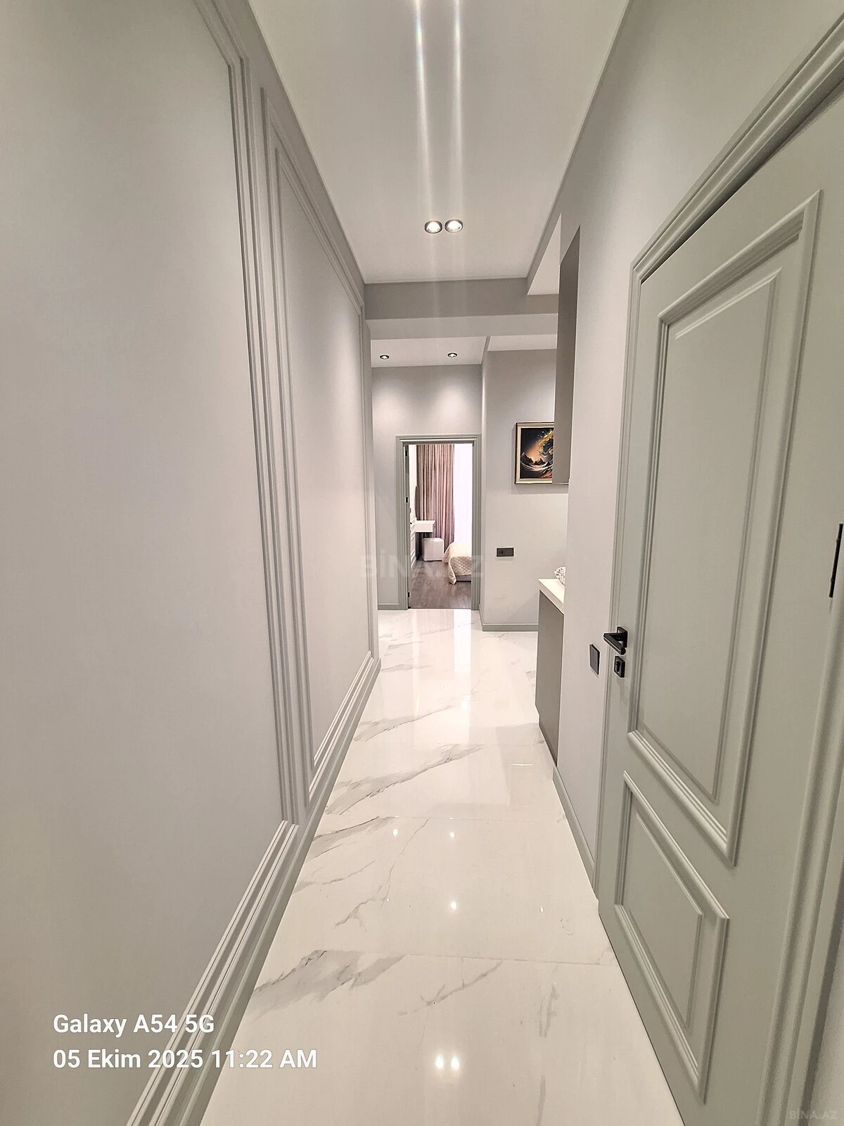 Kirayə verilir 2 otaqlı mənzil 70 m²
