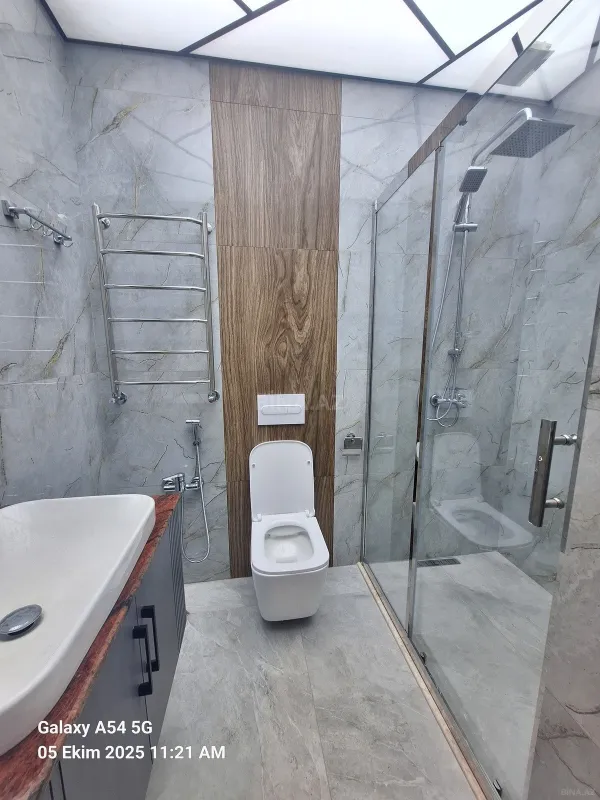 Kirayə verilir 2 otaqlı mənzil 70 m²