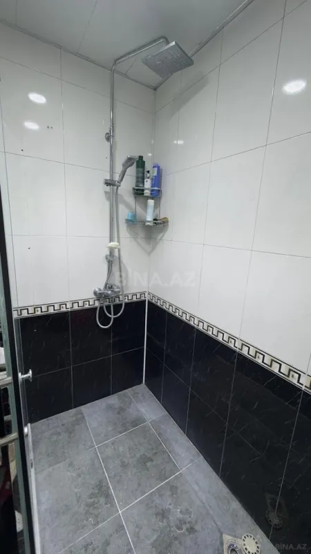 Satılır 4 otaqlı mənzil 191 m²