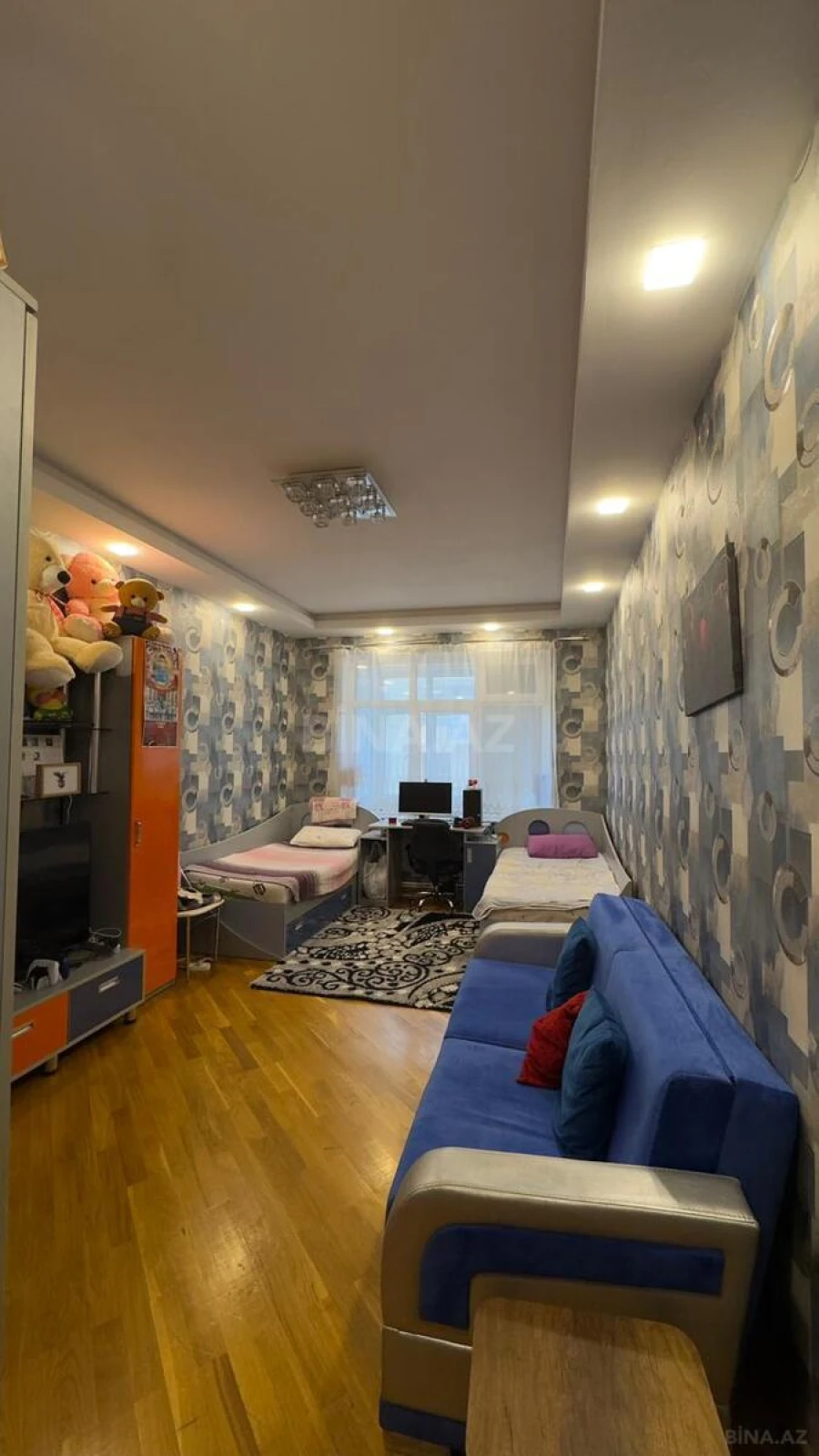 Satılır 4 otaqlı mənzil 191 m²