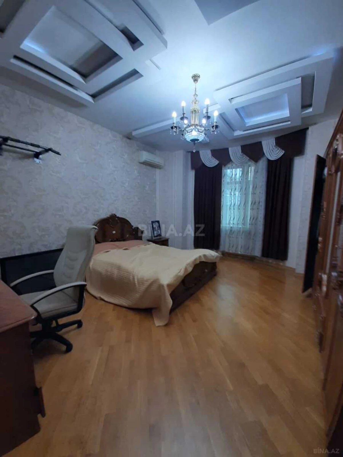 Kirayə verilir 10 otaqlı həyət evi 800 m²
