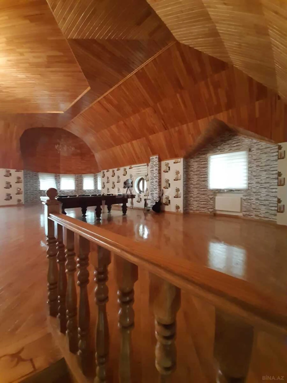 Kirayə verilir 10 otaqlı həyət evi 800 m²