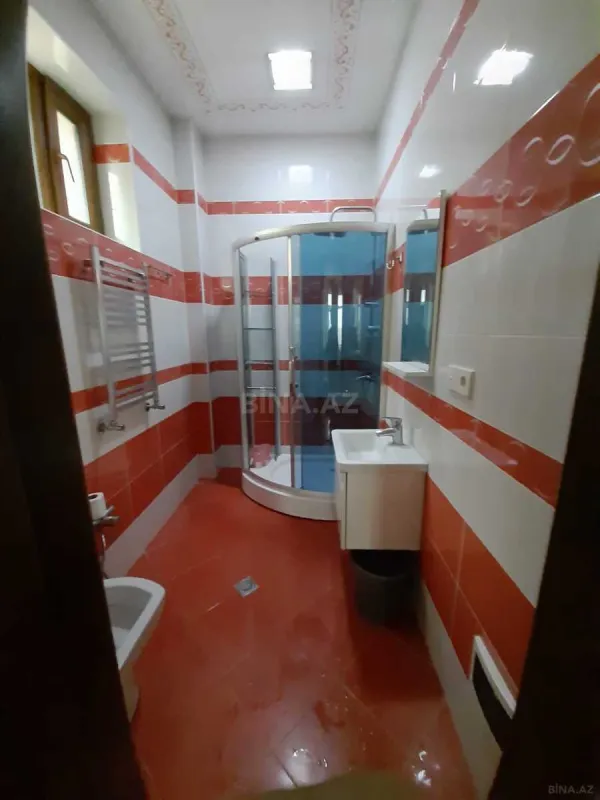 Kirayə verilir 10 otaqlı həyət evi 800 m²