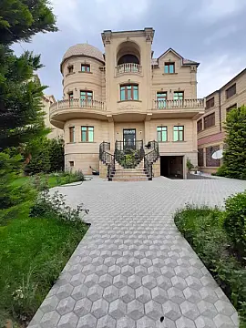 Kirayə verilir 10 otaqlı həyət evi 800 m² — Bakı, Nəsimi 10 otaq 800.00 m²