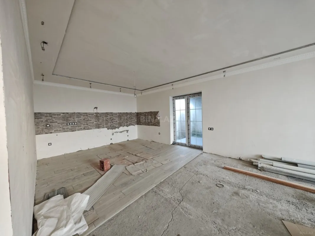 Satılır 4 otaqlı həyət evi 180 m²