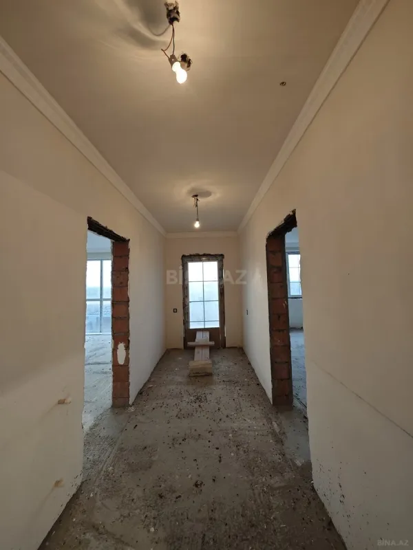 Satılır 4 otaqlı həyət evi 180 m²