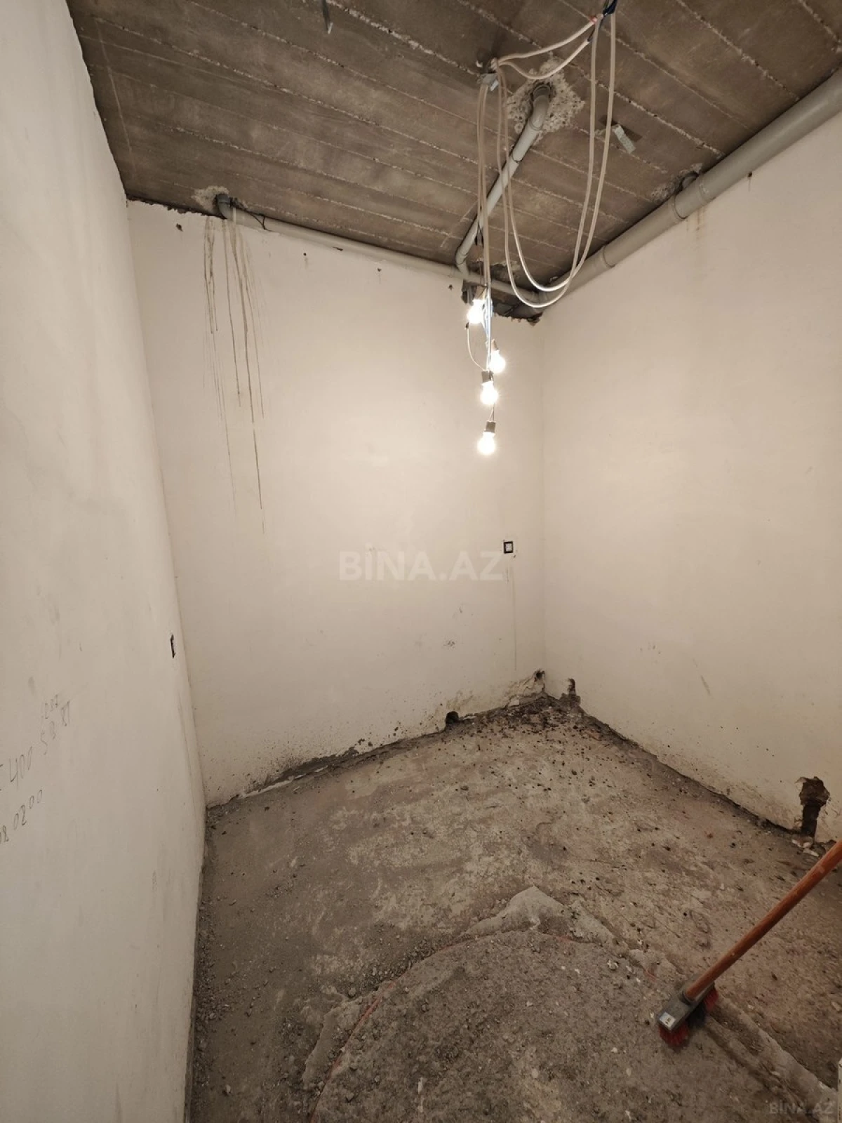 Satılır 4 otaqlı həyət evi 180 m²