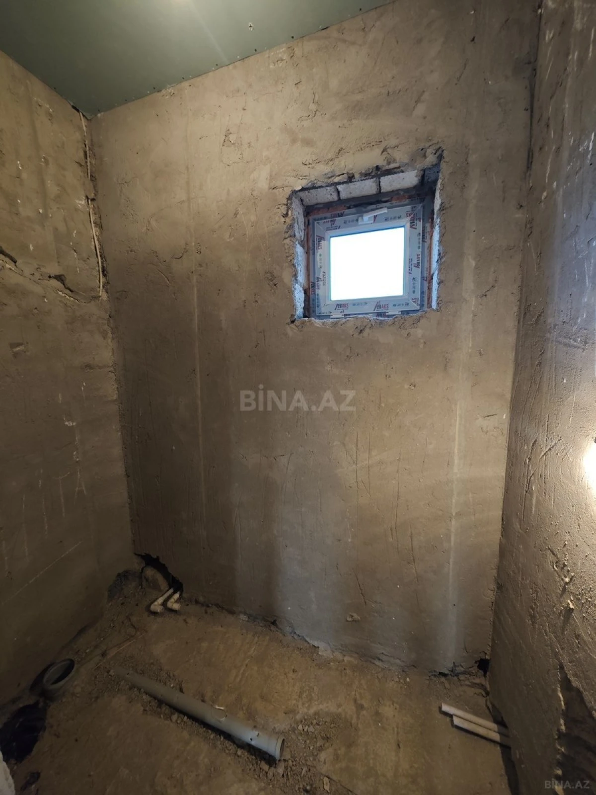 Satılır 4 otaqlı həyət evi 180 m²