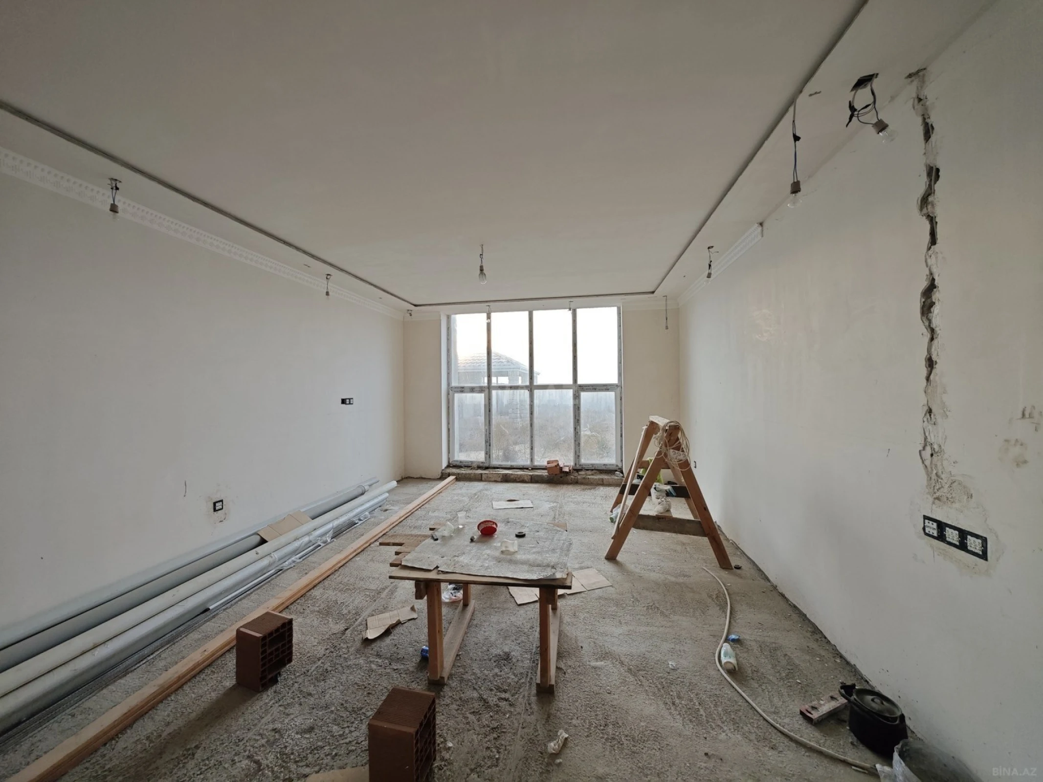 Satılır 4 otaqlı həyət evi 180 m²