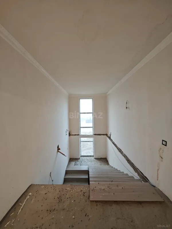 Satılır 4 otaqlı həyət evi 180 m²