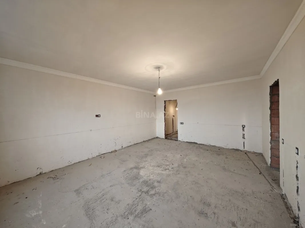 Satılır 4 otaqlı həyət evi 180 m²