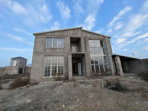 Satılır 4 otaqlı həyət evi 180 m² — Bakı 4 otaq 180.00 m²