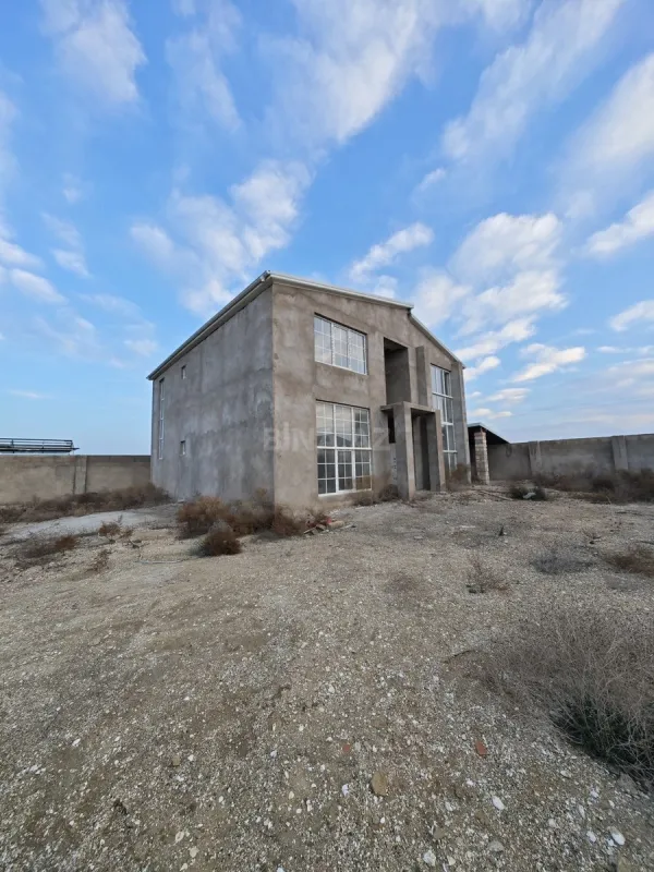 Satılır 4 otaqlı həyət evi 180 m²