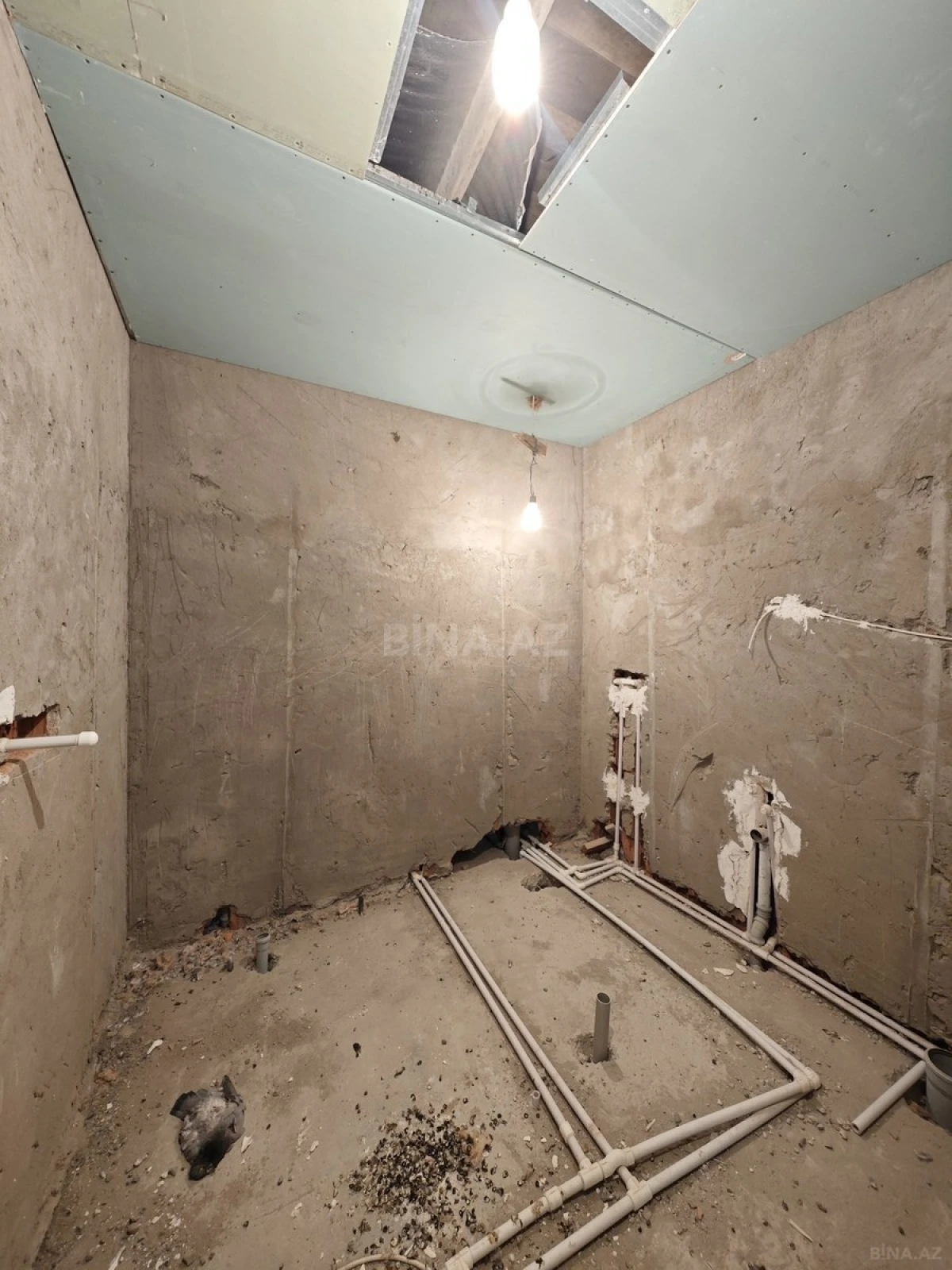 Satılır 4 otaqlı həyət evi 180 m²