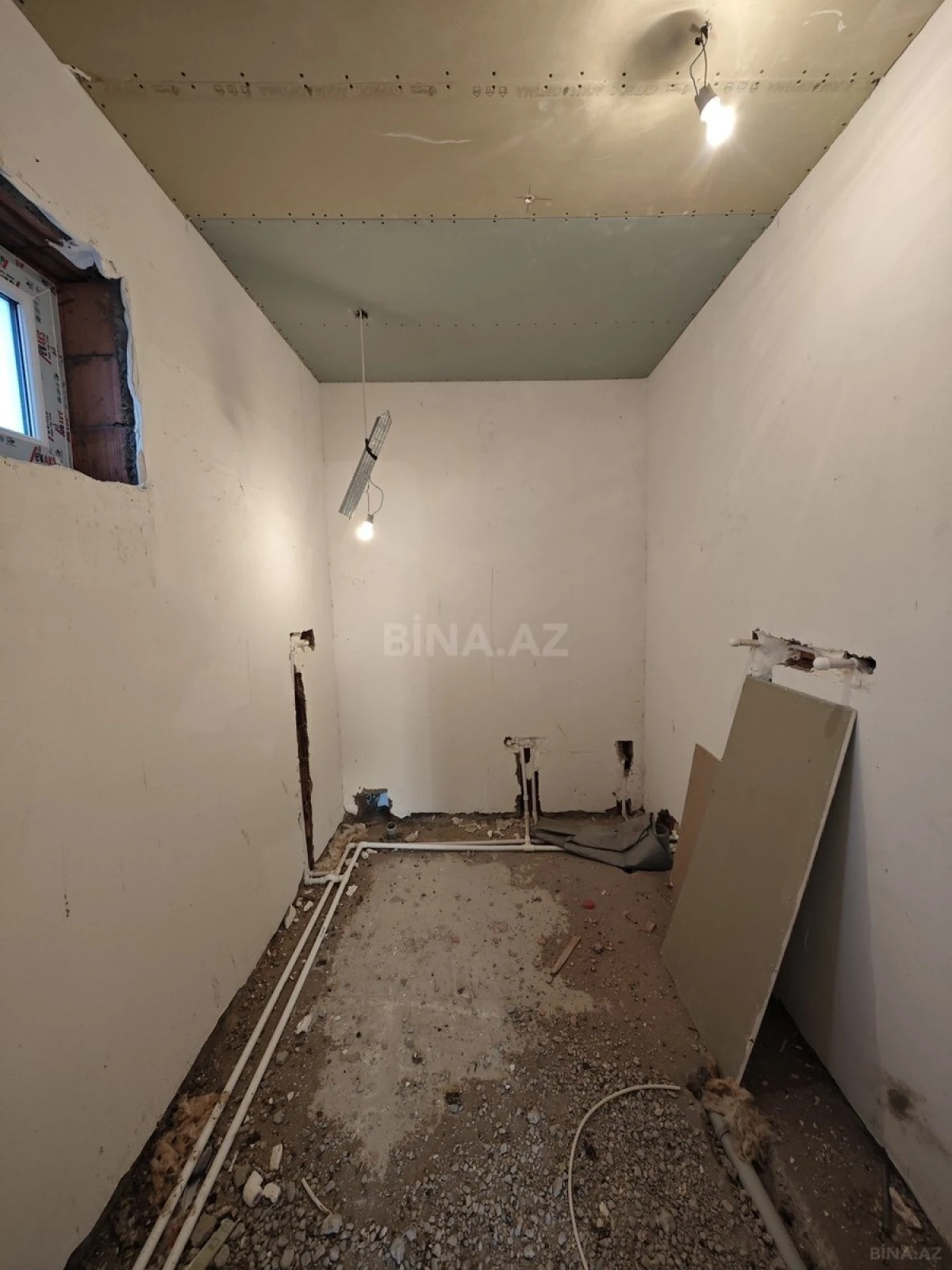 Satılır 4 otaqlı həyət evi 180 m²