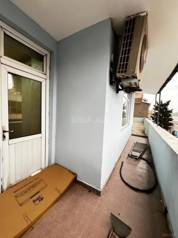 Satılır 4 otaqlı mənzil 180 m²