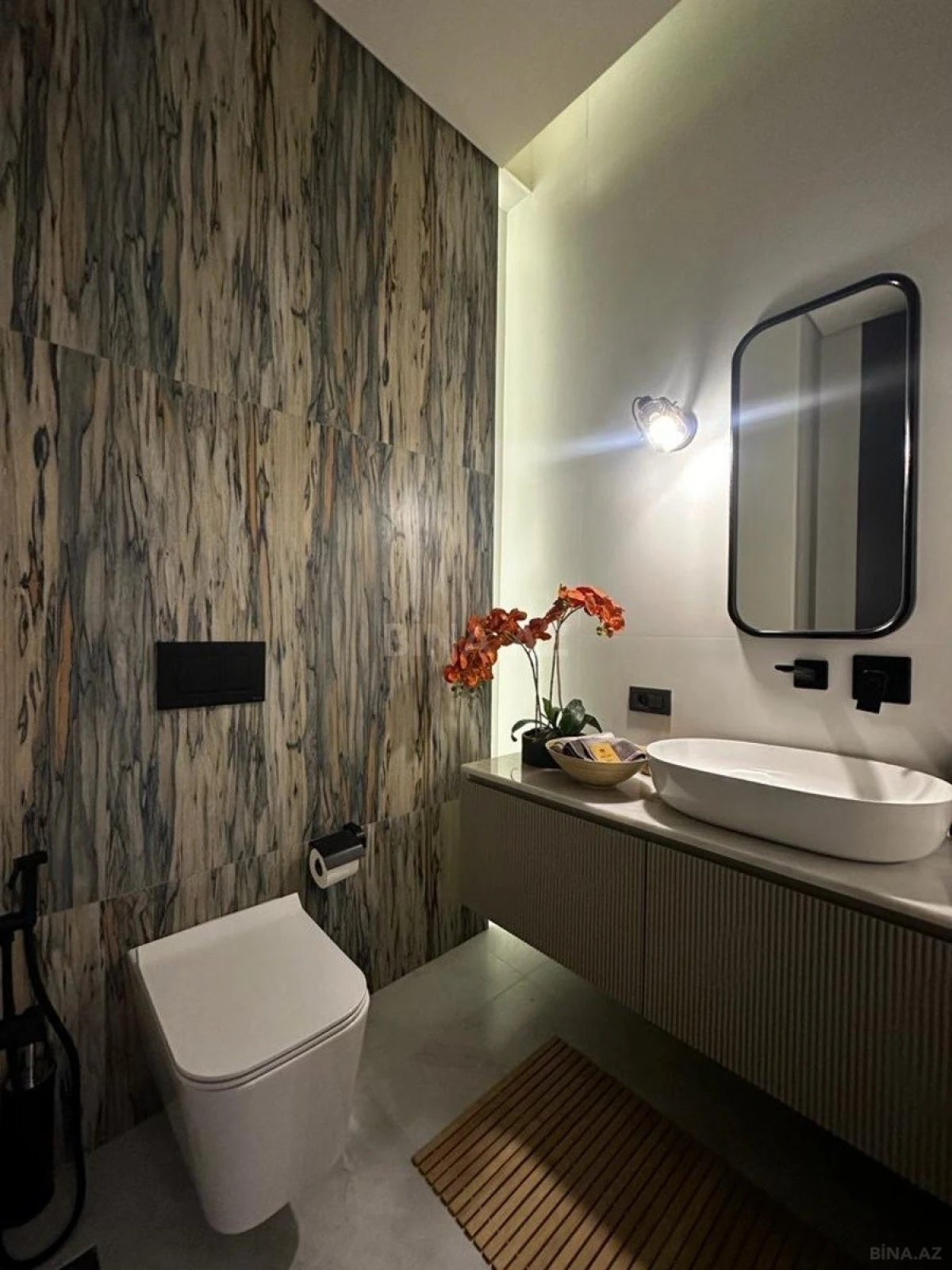 Kirayə verilir 2 otaqlı mənzil 115 m²