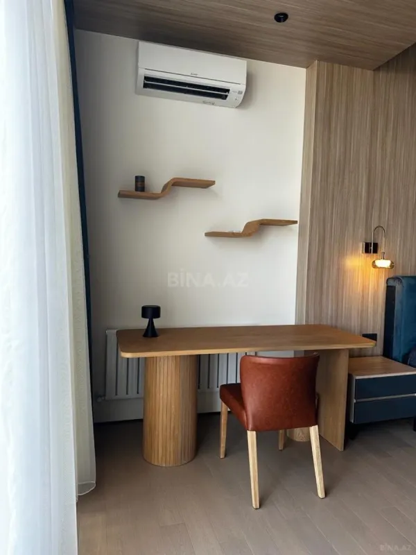 Kirayə verilir 2 otaqlı mənzil 115 m²