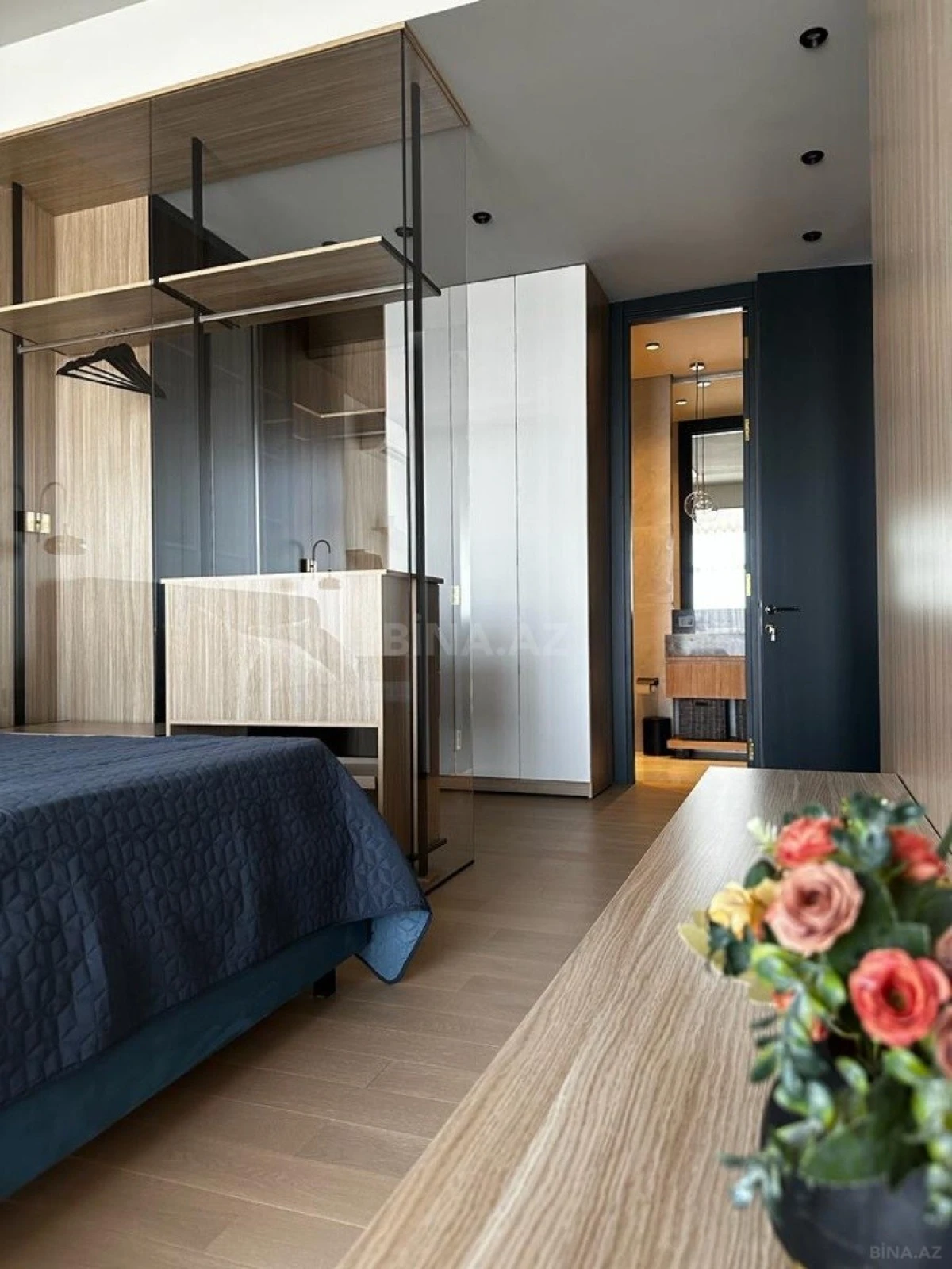 Kirayə verilir 2 otaqlı mənzil 115 m²