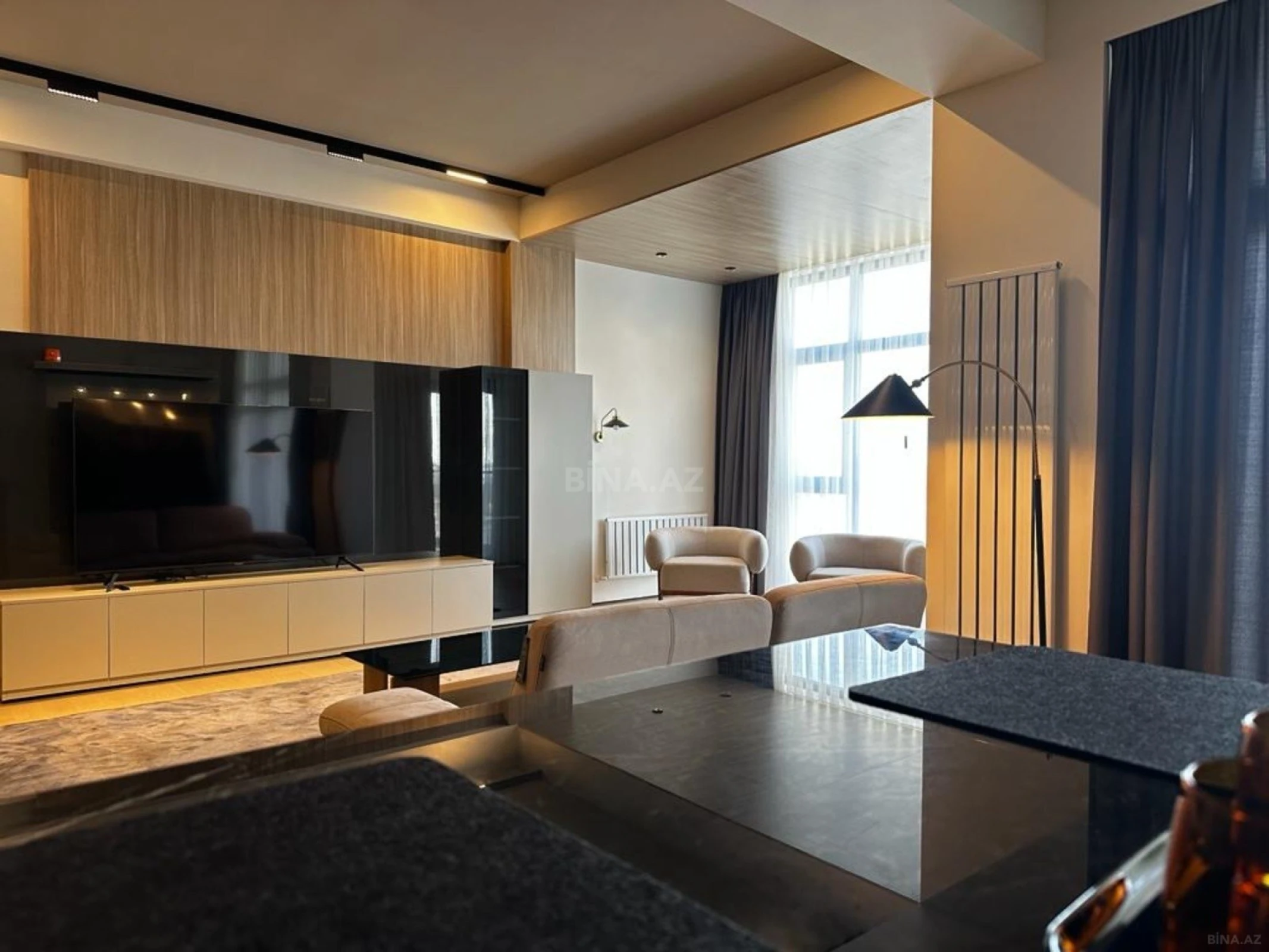 Kirayə verilir 2 otaqlı mənzil 115 m²