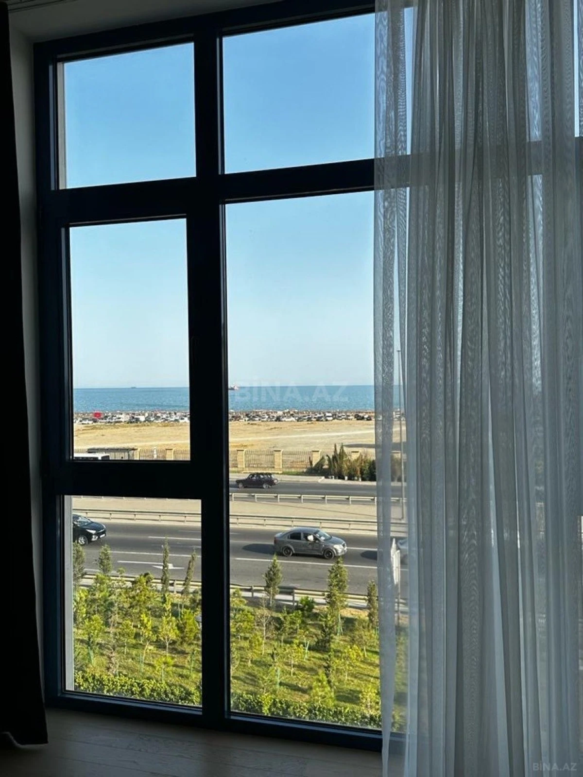 Kirayə verilir 2 otaqlı mənzil 115 m²