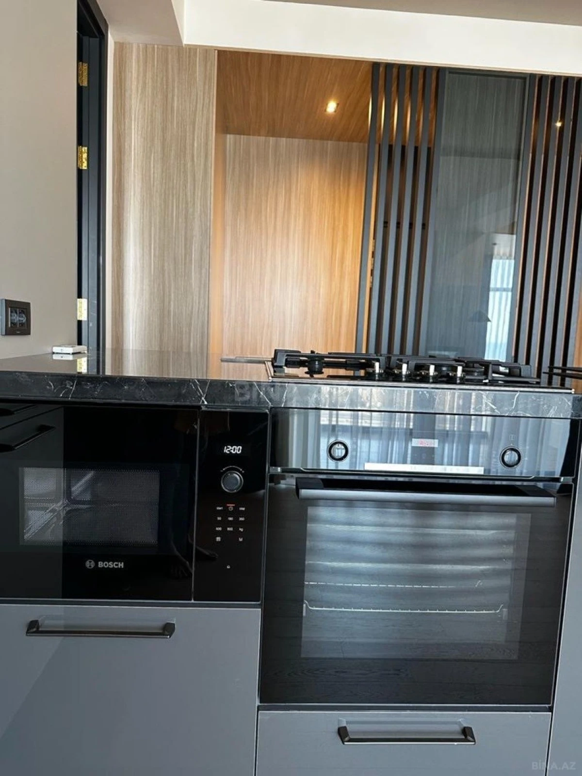 Kirayə verilir 2 otaqlı mənzil 115 m²