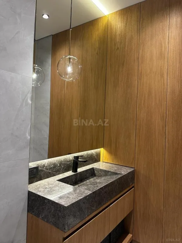 Kirayə verilir 2 otaqlı mənzil 115 m²