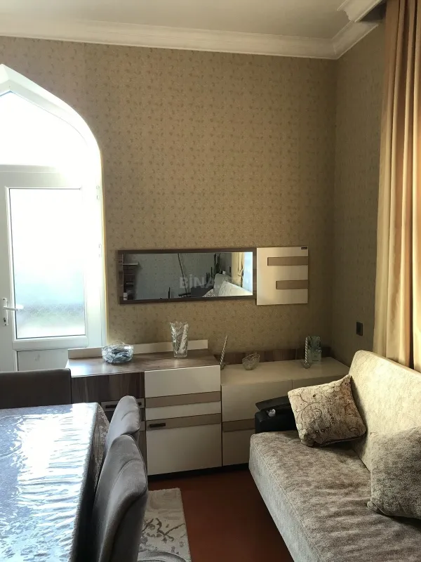 Satılır 2 otaqlı mənzil 57 m²