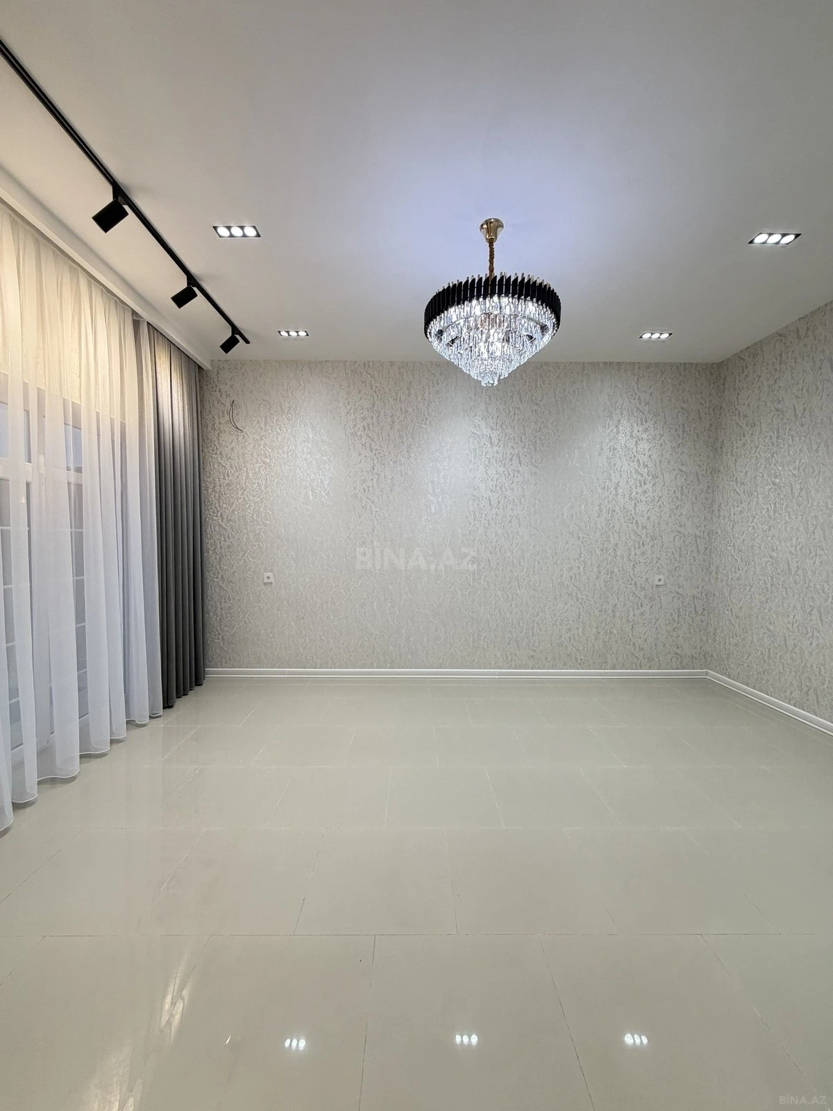 Satılır 4 otaqlı həyət evi 130 m²