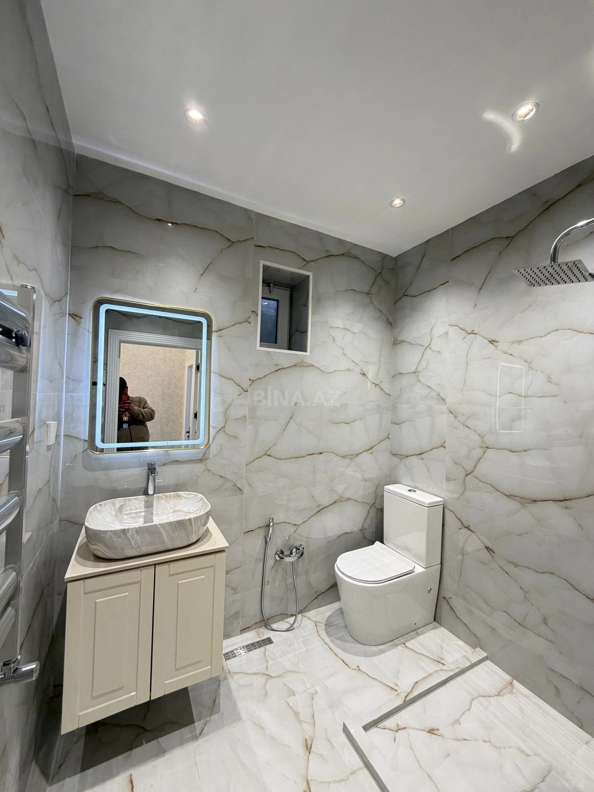 Satılır 4 otaqlı həyət evi 130 m²