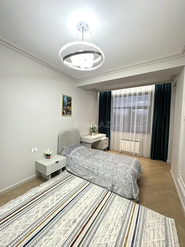 Satılır 3 otaqlı mənzil 113 m²