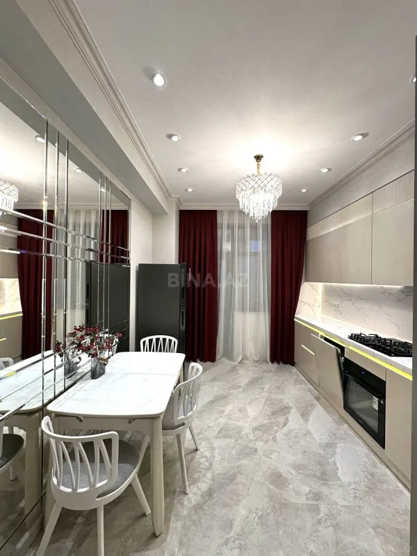 Satılır 3 otaqlı mənzil 113 m²