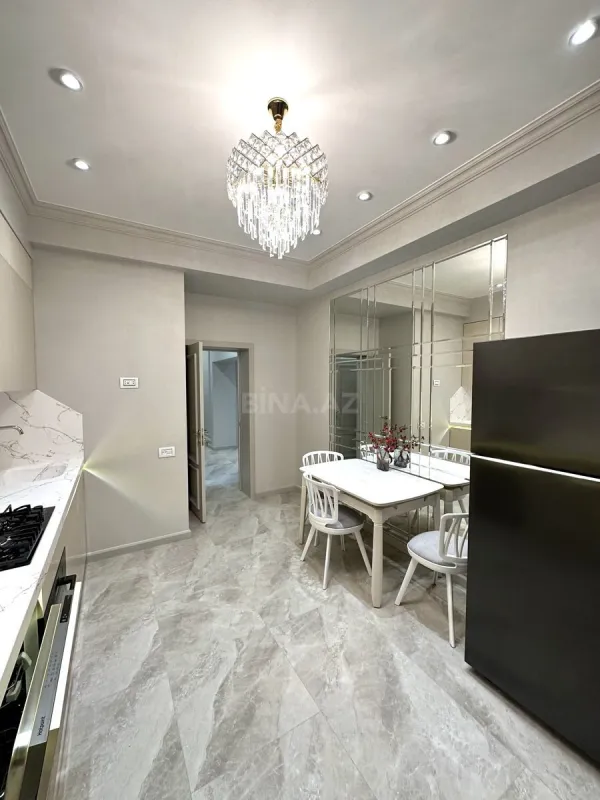 Satılır 3 otaqlı mənzil 113 m²