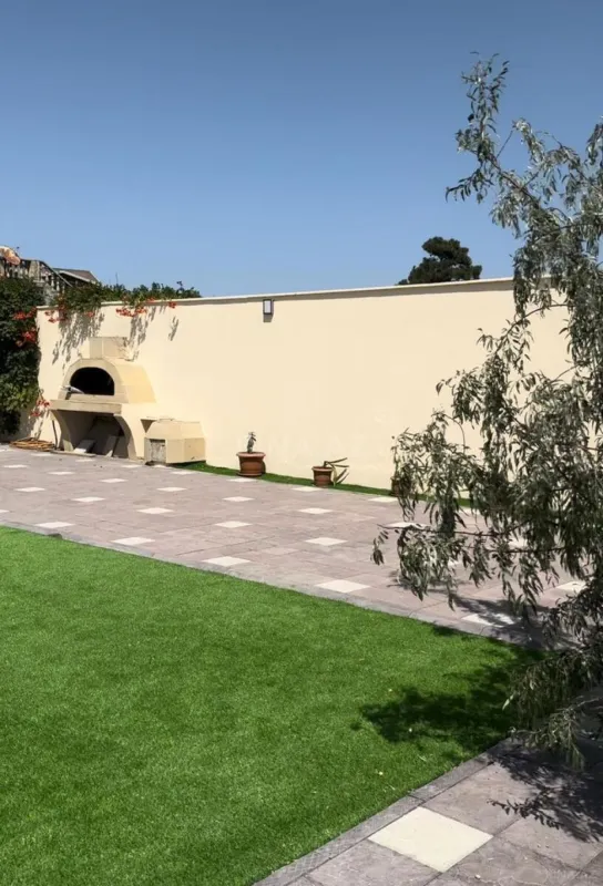 Satılır 7 otaqlı həyət evi 280 m²