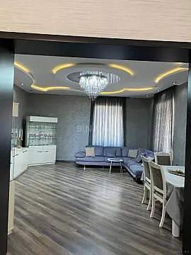 Satılır 7 otaqlı həyət evi 280 m²