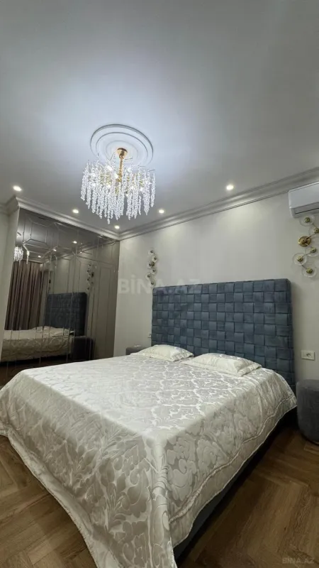 Satılır 3 otaqlı mənzil 110 m²