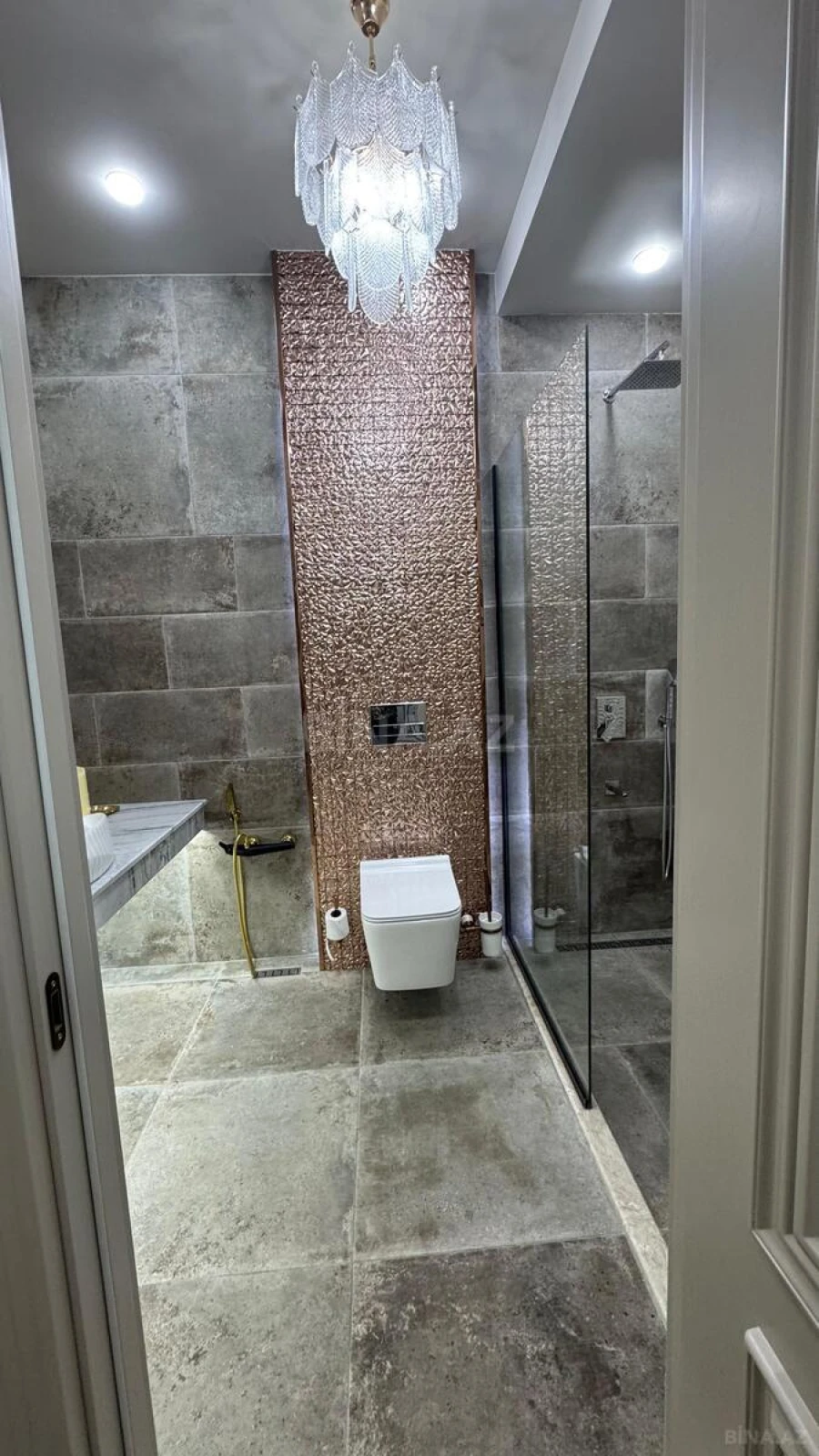 Satılır 3 otaqlı mənzil 110 m²