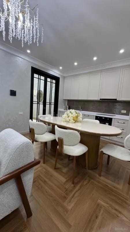 Satılır 3 otaqlı mənzil 110 m²