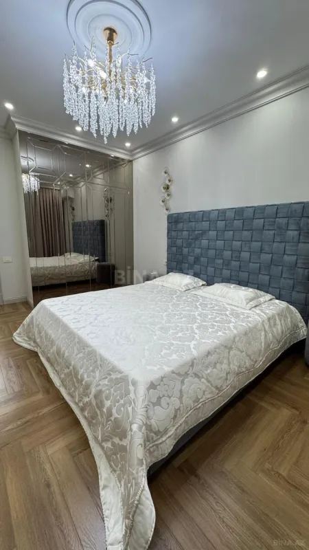 Satılır 3 otaqlı mənzil 110 m²